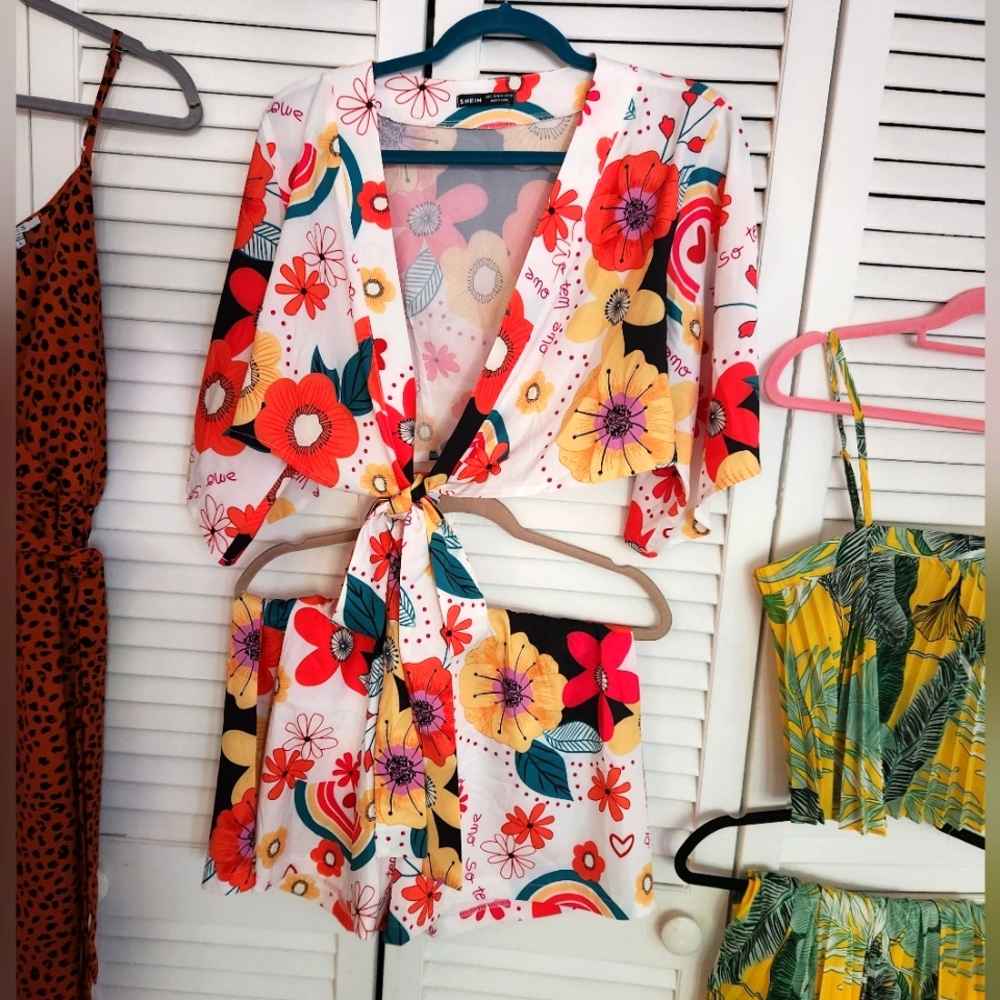 Flowery Shorts Set